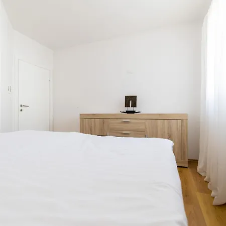 Luxury Strana Apartment