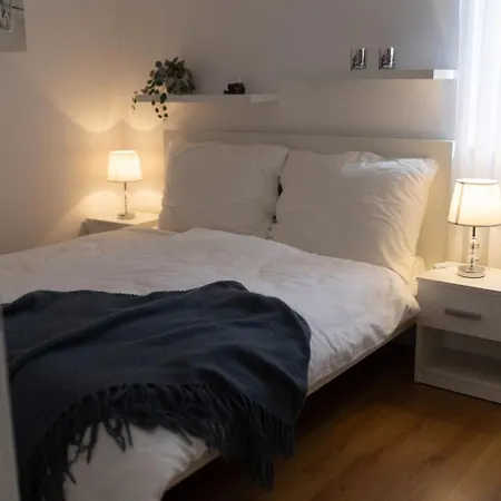 Luxury Strana Apartment *