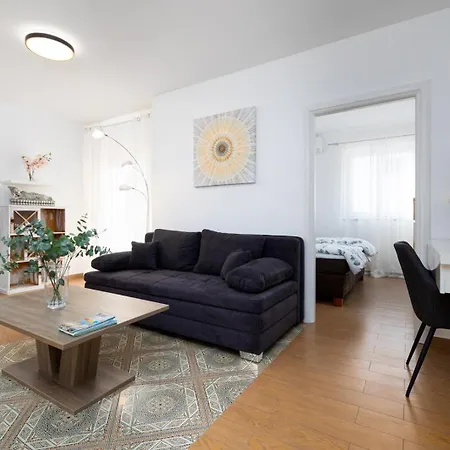 Apartment Luxury Strana