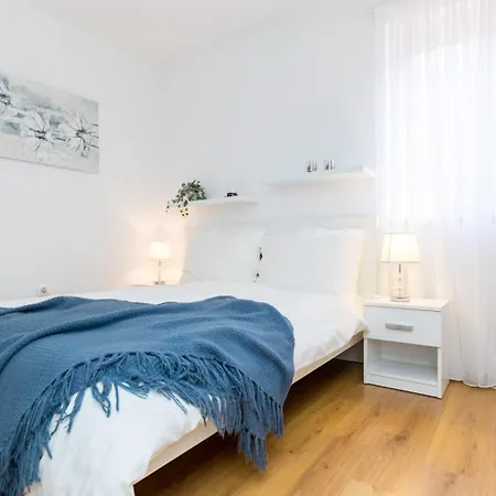 Apartment Luxury Strana