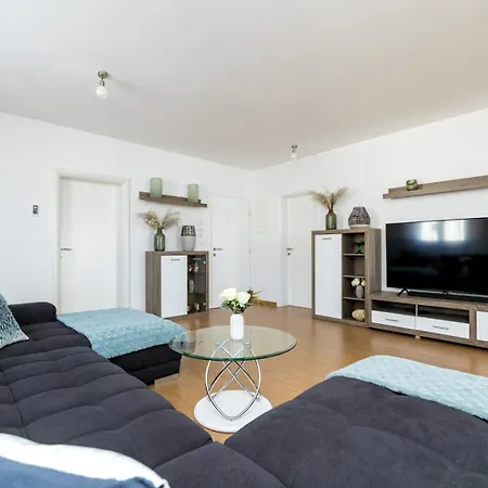 Luxury Strana Omisalj