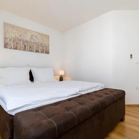 Luxury Strana Apartment